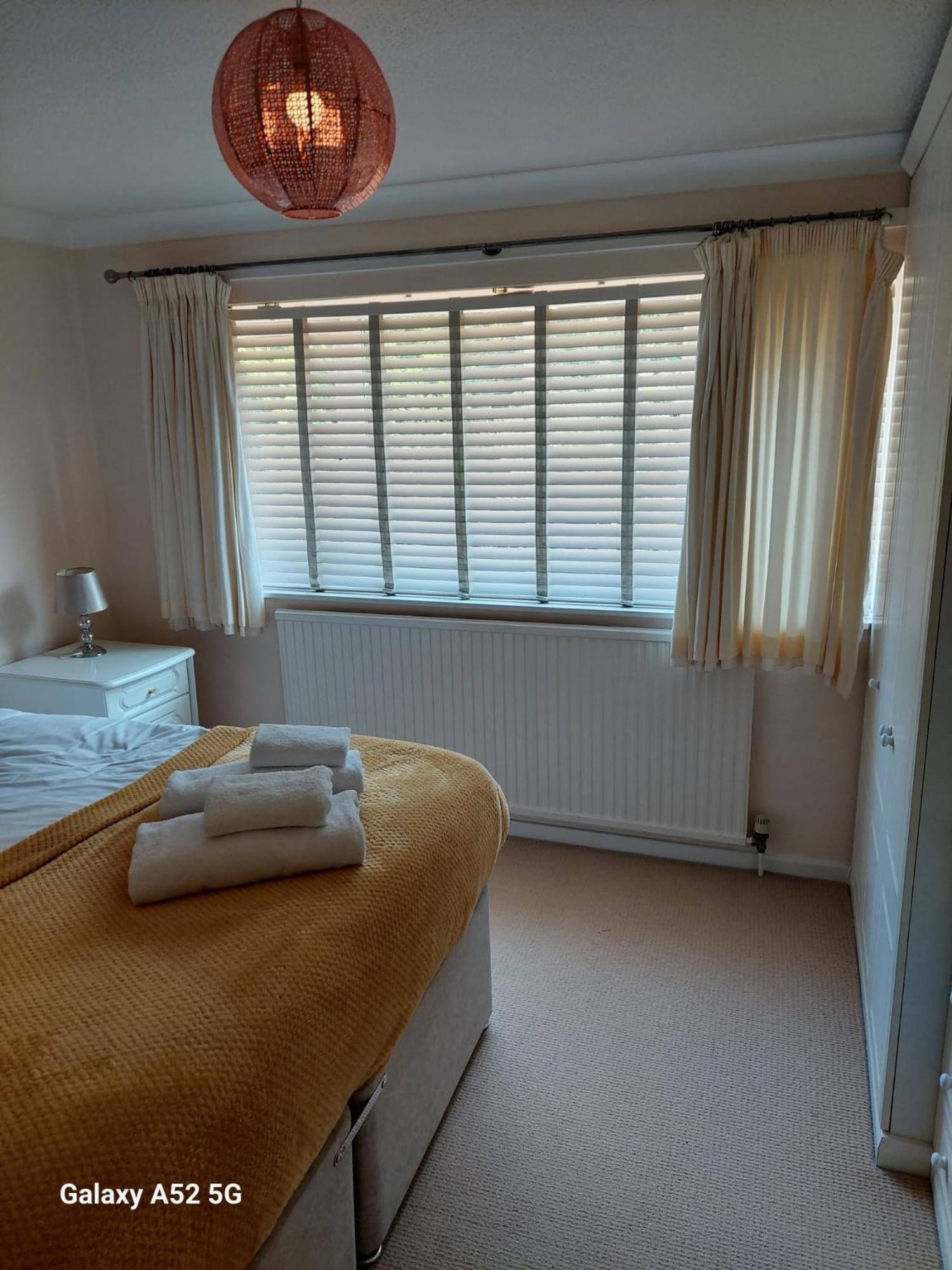 Spacious 3 Bdr House With Parking-Families-Corporate Groups By Orbitat Accommodations 剑桥 外观 照片