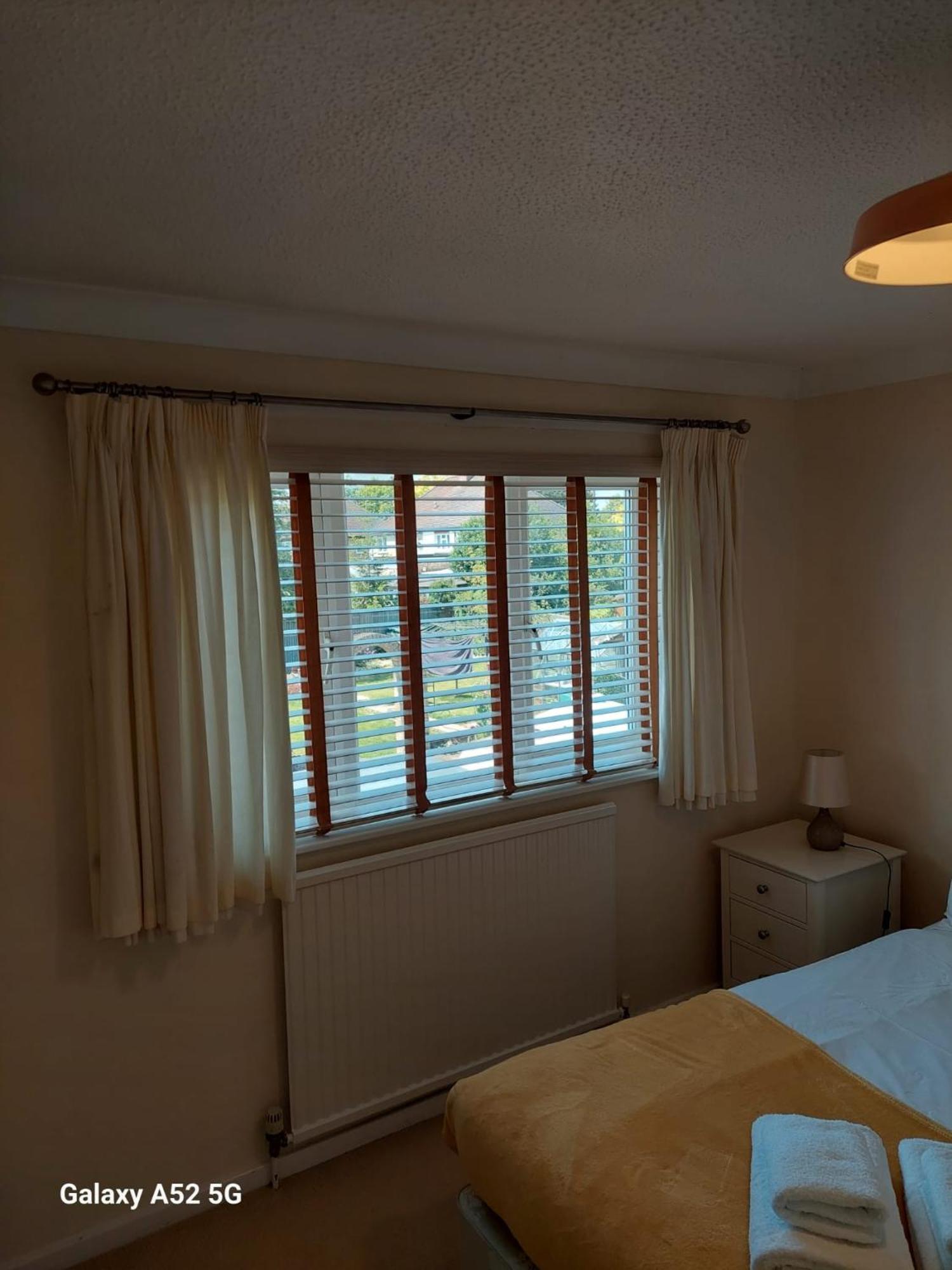 Spacious 3 Bdr House With Parking-Families-Corporate Groups By Orbitat Accommodations 剑桥 外观 照片