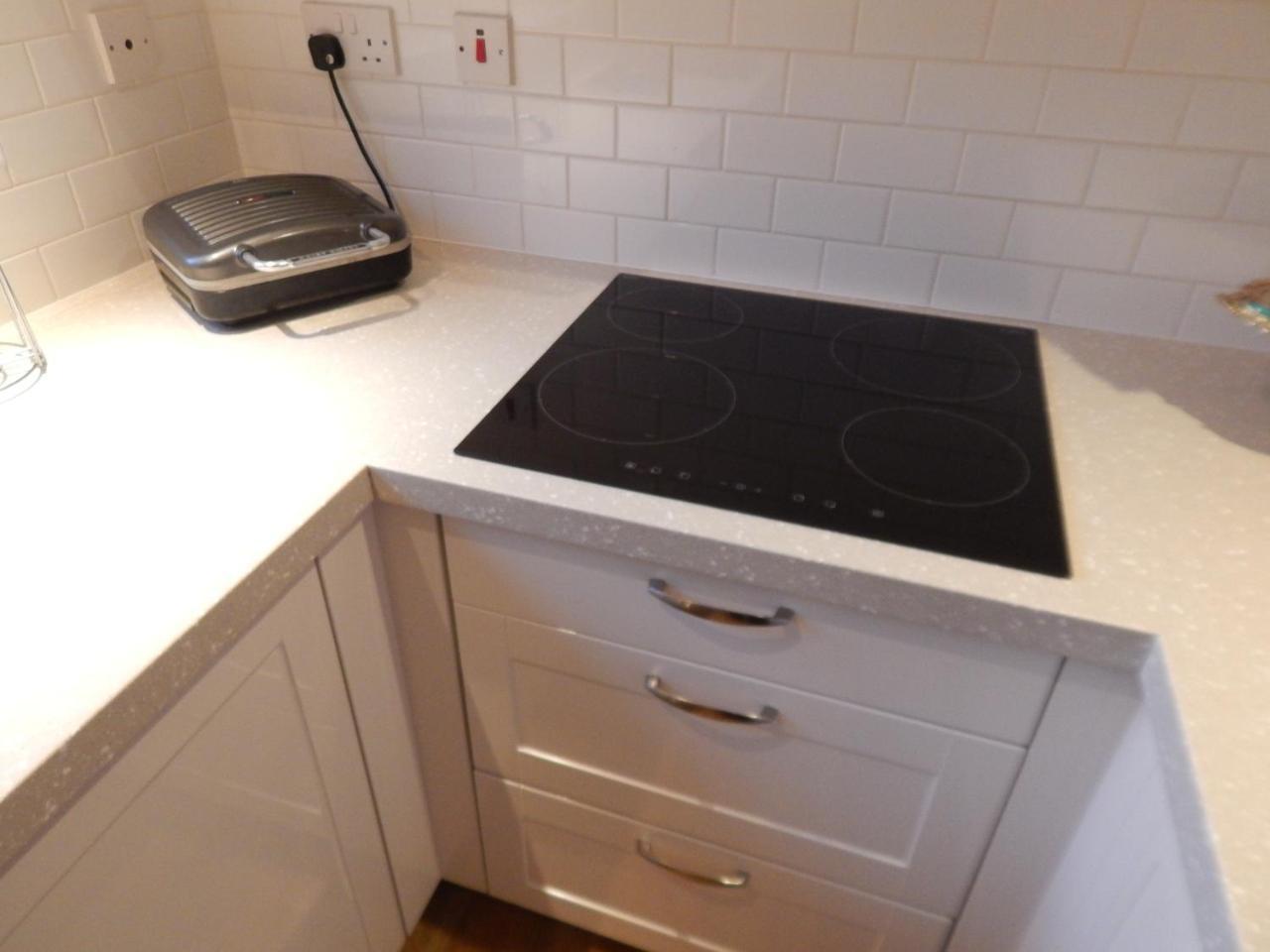 Spacious 3 Bdr House With Parking-Families-Corporate Groups By Orbitat Accommodations 剑桥 外观 照片