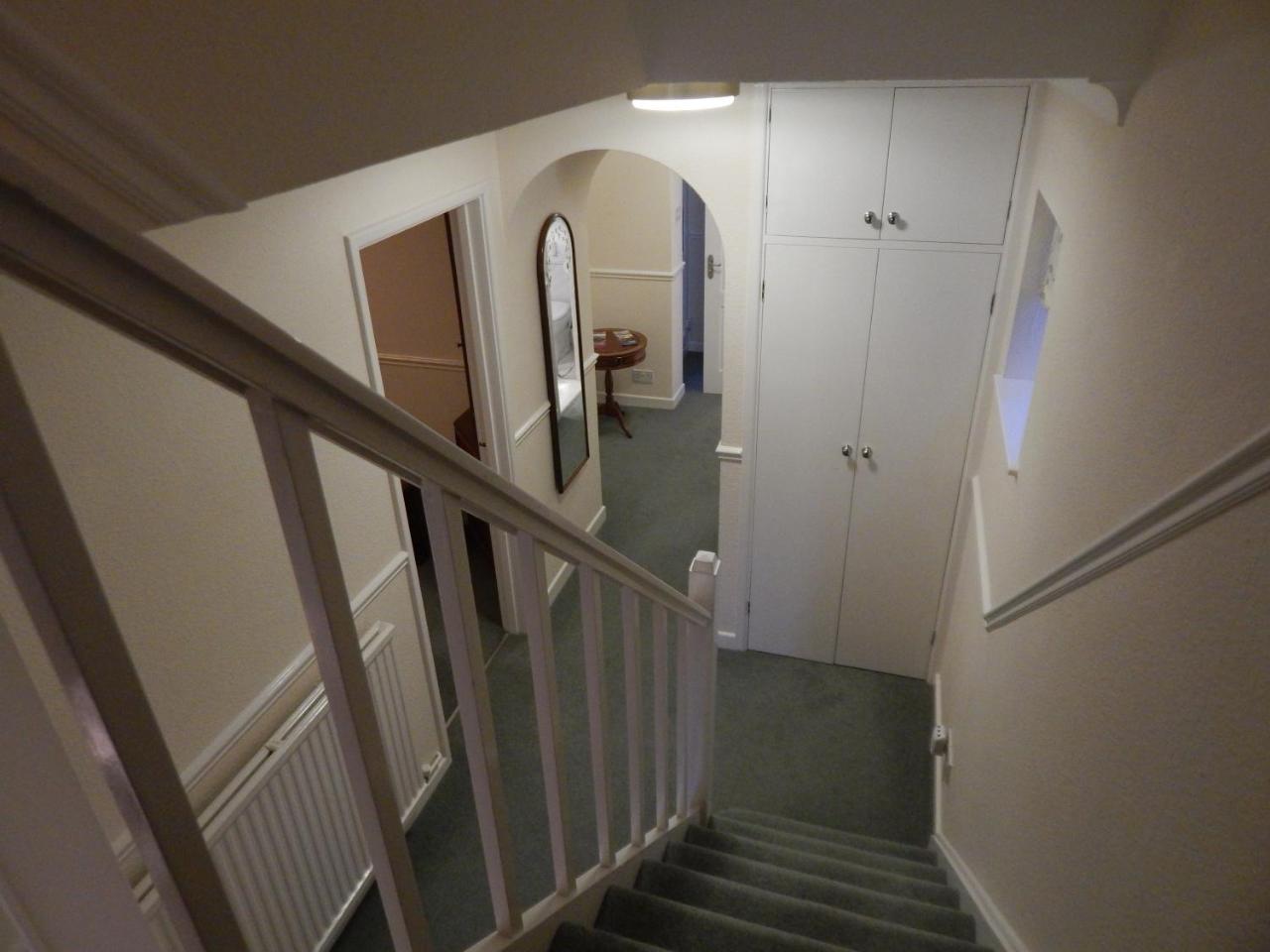 Spacious 3 Bdr House With Parking-Families-Corporate Groups By Orbitat Accommodations 剑桥 外观 照片
