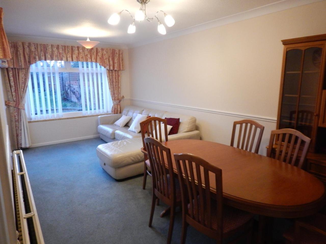 Spacious 3 Bdr House With Parking-Families-Corporate Groups By Orbitat Accommodations 剑桥 外观 照片