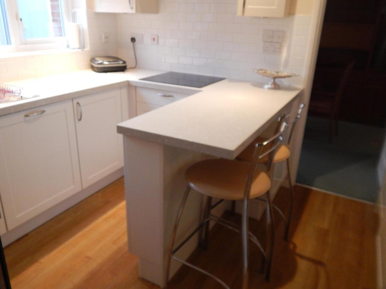 Spacious 3 Bdr House With Parking-Families-Corporate Groups By Orbitat Accommodations 剑桥 外观 照片